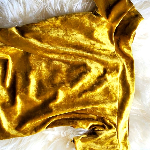 Golden medium crop top - Picture 2 of 2